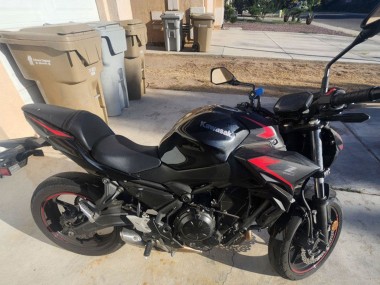 Comprare Carena Moto Kawasaki Ninja Z650 2020-2023 - Nero Rosso