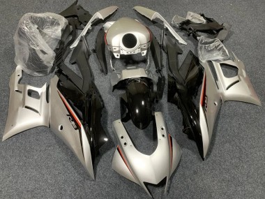 Comprare Carena Moto Yamaha YZF R3/R25 2022-2024 - Oro Chiaro Nero Lucido