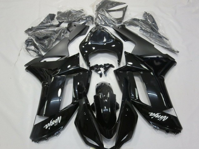 Comprare Carena Moto Kawasaki ZX6R 2007-2008 - Nero Lucido Nero Opaco Bianco Decals