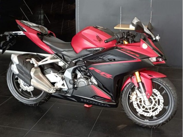 Comprare Kit Carena Moto Honda CBR250RR 2017-2022 - Rosso Nero Opaco
