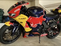 Adoro le mie nuove carene! Si è rivelato migliore di quanto mi aspettassi! Ottima vestibilità e il lavoro di verniciatura è stato fantastico!