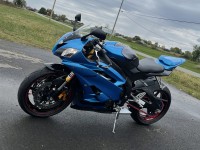 Ho comprato un nuovo kit di carenatura per la mia Yamaha R6 del 2007 e sicuramente l'ha fatto sembrare molto migliore. Bel prodotto personalizzato ben fatto e ottimo servizio clienti