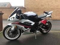 Per fortuna ho preso la decisione giusta, sono rimasto colpito dalla qualità di questi. Per questo prezzo non puoi letteralmente trovare di meglio. Una volta cliente felice :)